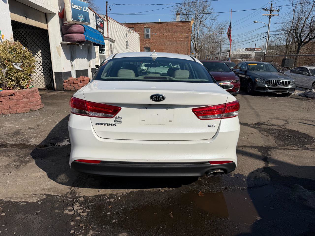 Used 2017 Kia Optima EX image 7
