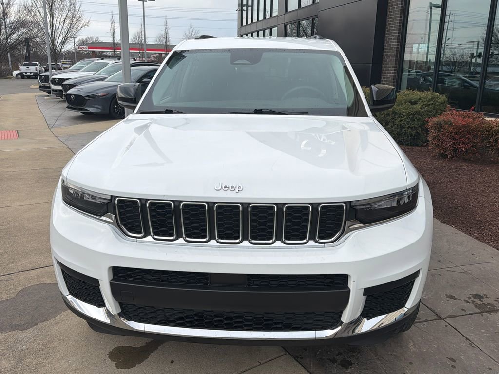 Used 2023 Jeep Grand Cherokee L Laredo image 8