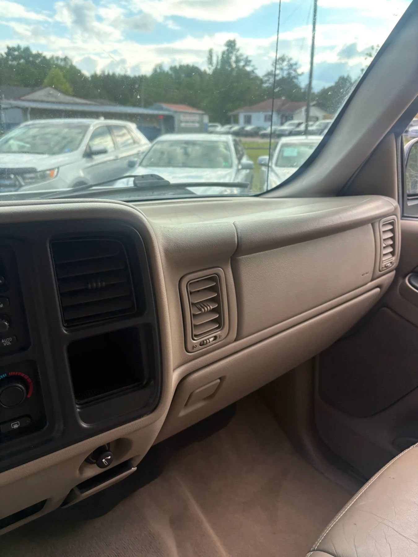 Used 2006 Chevrolet Silverado 2500 LT w/ Heavy-Duty Power Package AWD/4WD image 40