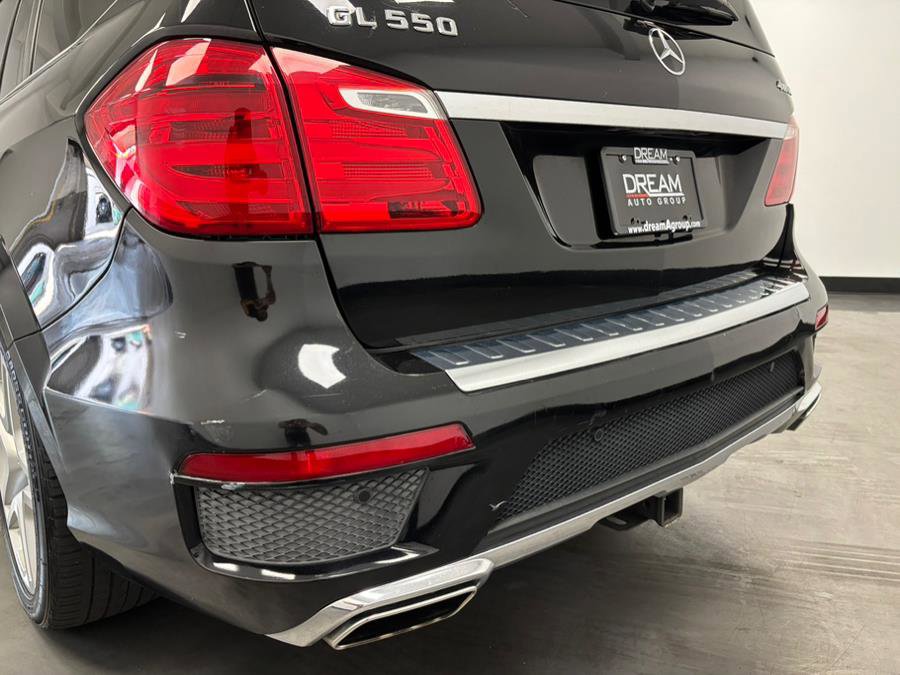 Used 2015 Mercedes-Benz GL 550 4MATIC image 18