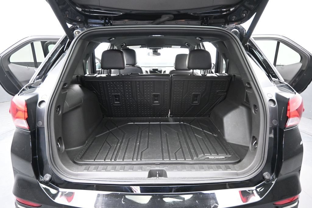 Used 2023 Chevrolet Equinox RS w/ RS Leather Package AWD/4WD image 18