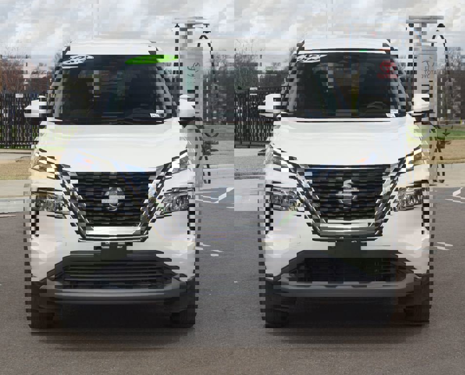 Used 2023 Nissan Rogue SV image 23