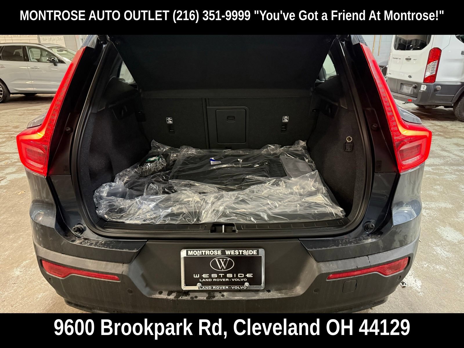 New 2026 Volvo XC40 B5 Plus w/ Protection Package Premier AWD/4WD image 40