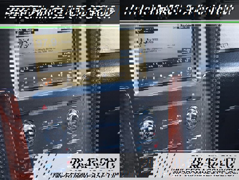 Used 2016 Lincoln Navigator Select image 25