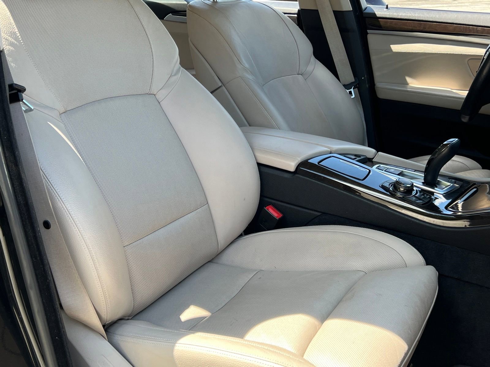 Used 2013 BMW 550i xDrive Sedan AWD/4WD image 35