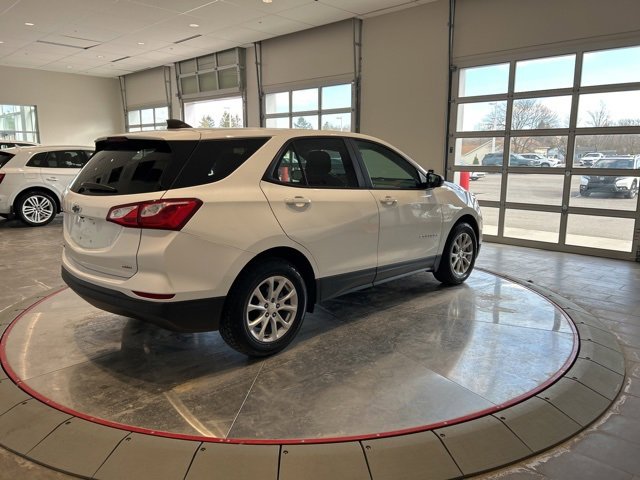 Used 2021 Chevrolet Equinox LS w/ LS Convenience Package image 9