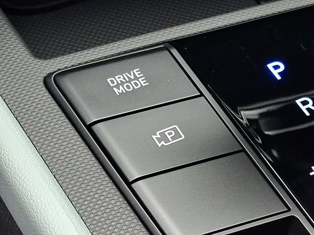 New 2026 Hyundai Elantra Limited FWD image 19