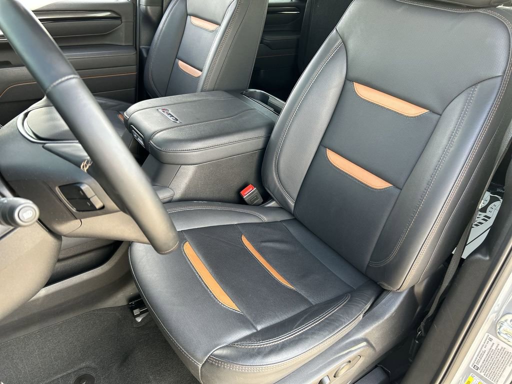 Used 2025 GMC Sierra 2500 AT4 w/ Technology Package image 19