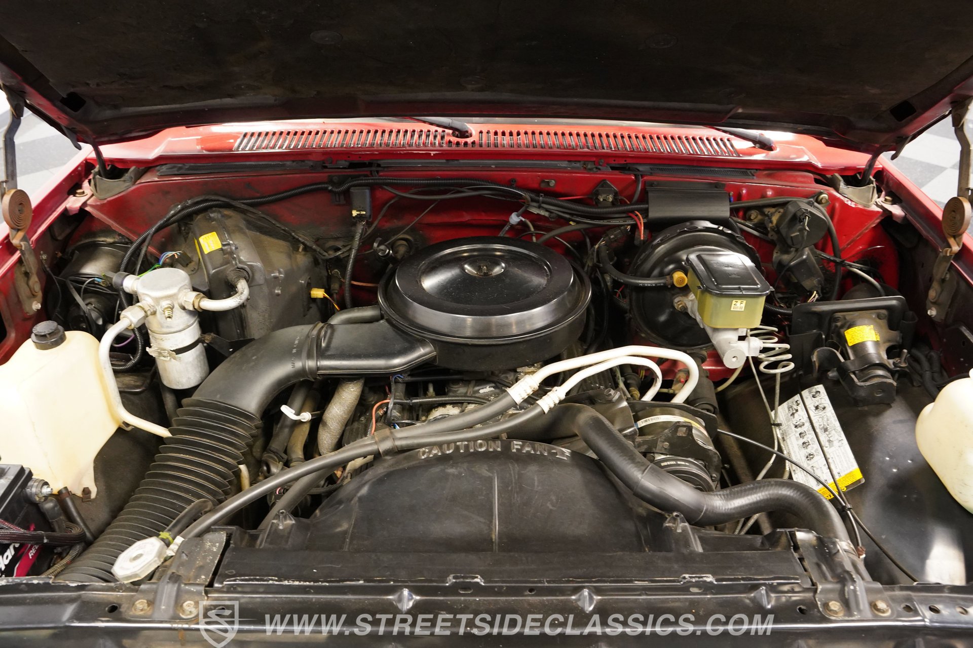 Used 1987 Chevrolet Suburban 2WD image 33