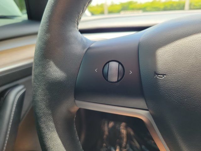 Used 2023 Tesla Model 3 Standard Range RWD image 23
