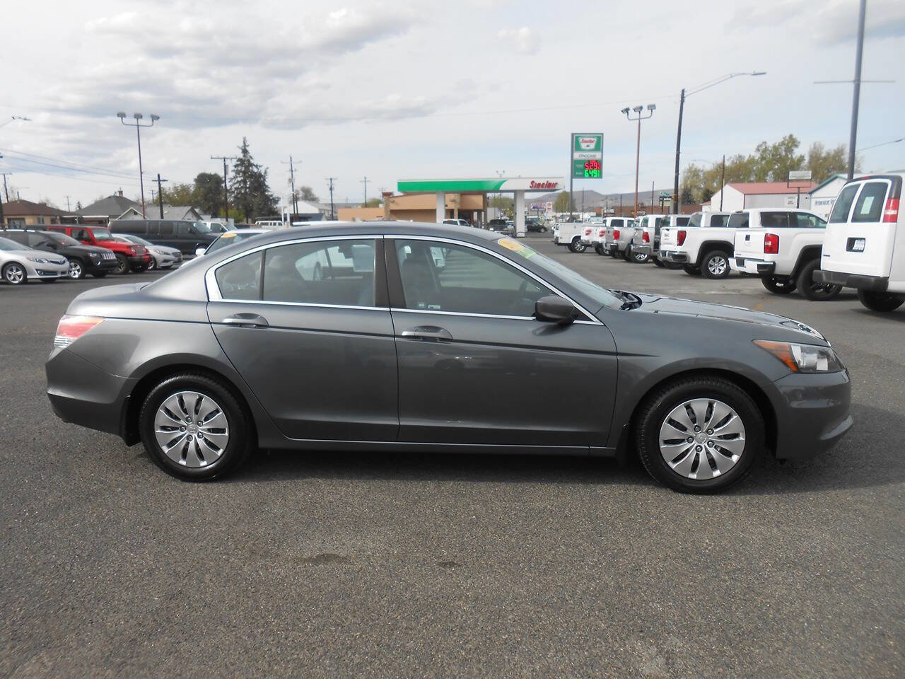 Used 2012 Honda Accord LX image 2