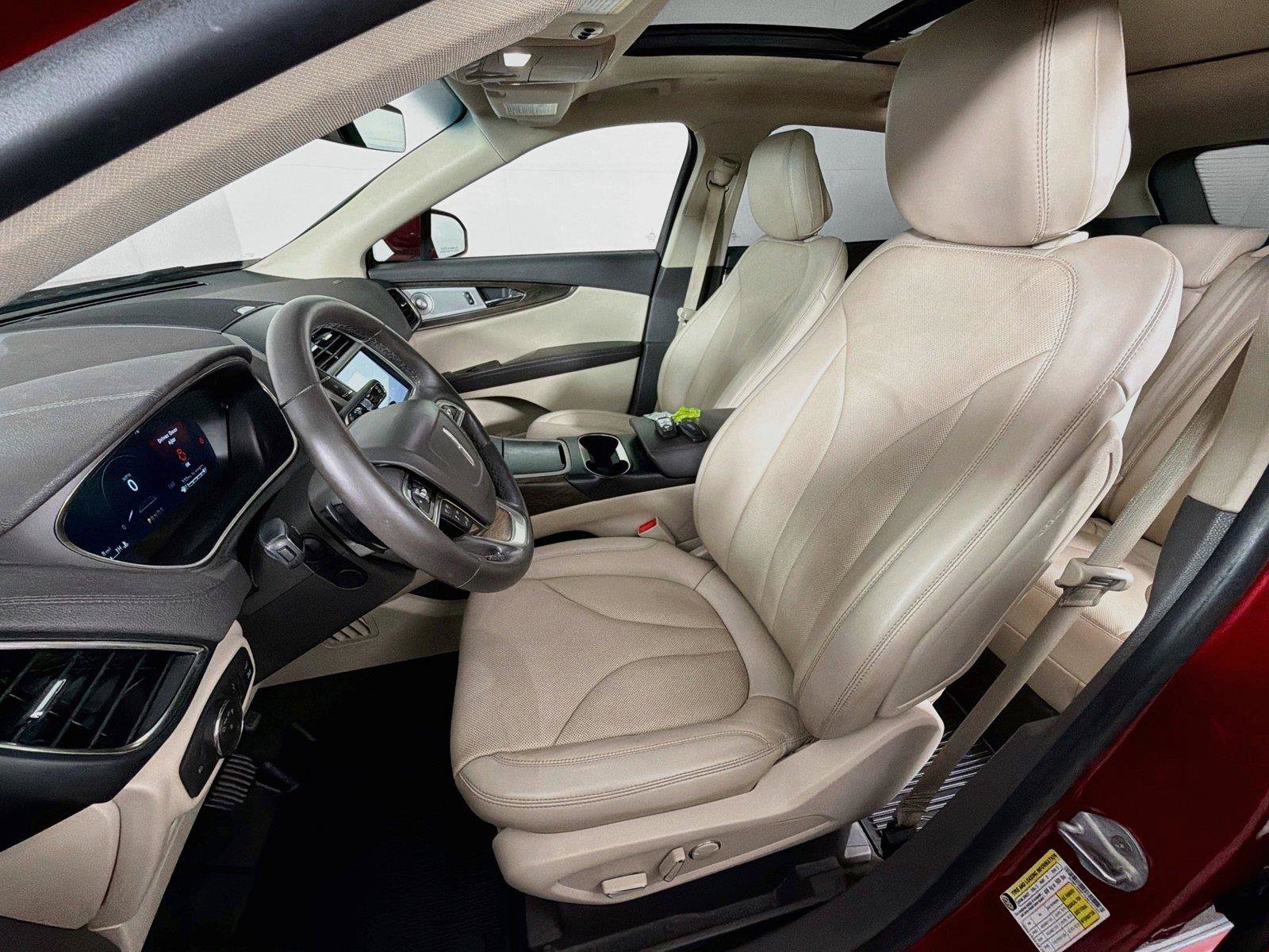 Used 2020 Lincoln Nautilus Reserve w/ Equipment Group 202A AWD/4WD image 2