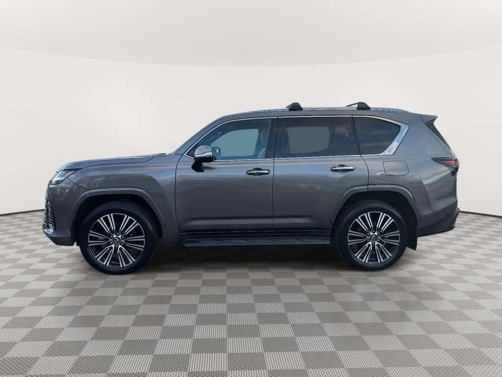 Used 2025 Lexus LX 600 4WD w/ Accessory Package (2T) image 4