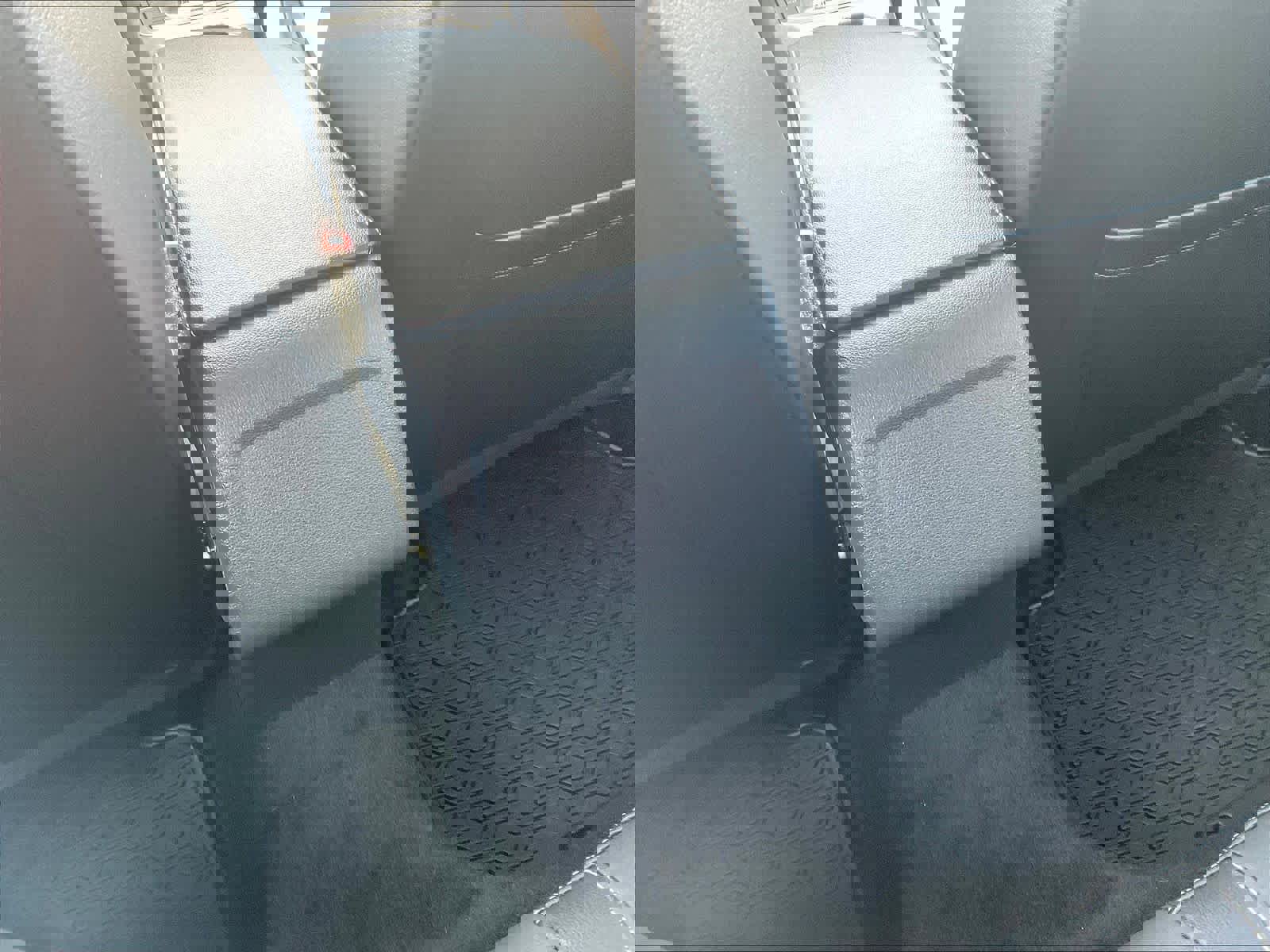 Used 2023 Volkswagen Jetta SE w/ Panoramic Sunroof Package image 27