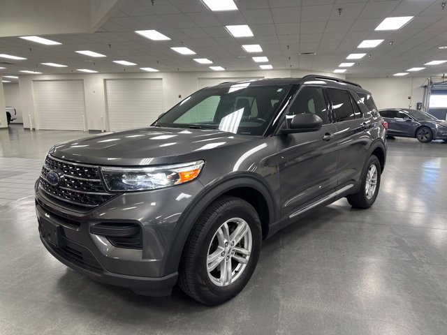Used 2020 Ford Explorer XLT AWD/4WD image 3