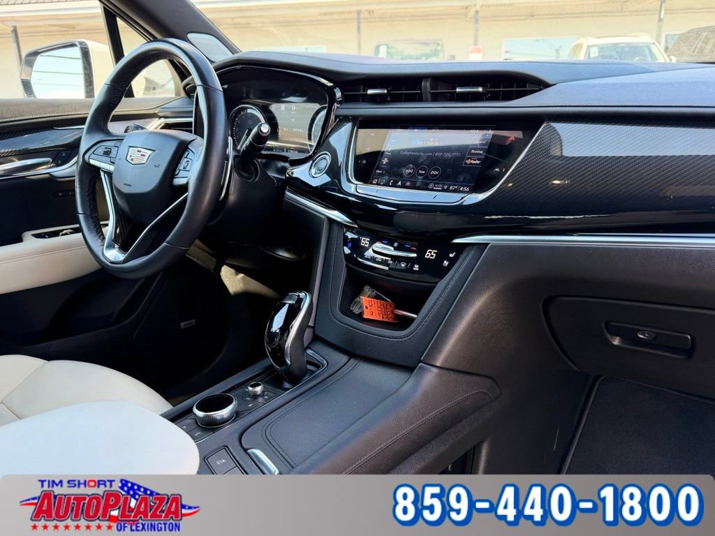 Used 2024 Cadillac XT6 Sport w/ Technology Package AWD/4WD image 34