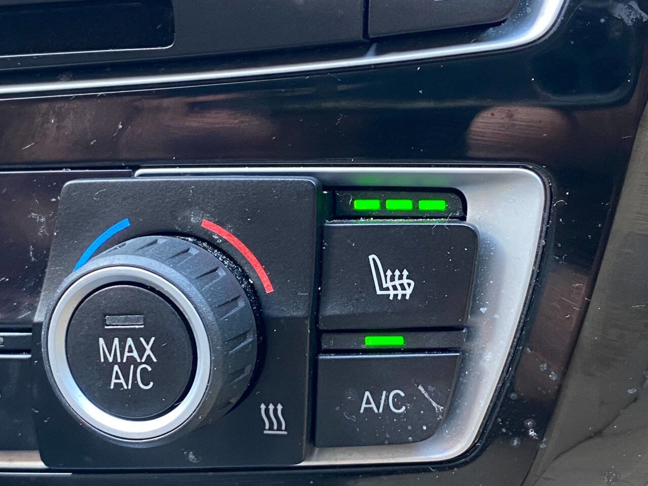 Used 2018 BMW 330i xDrive Sedan AWD/4WD image 29