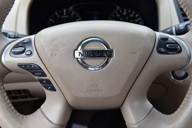 Used 2014 Nissan Pathfinder Platinum w/ Platinum Premium Package AWD/4WD image 21