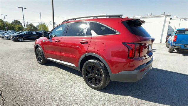 Used 2023 Kia Sorento S w/ Panoramic Sunroof Package image 6