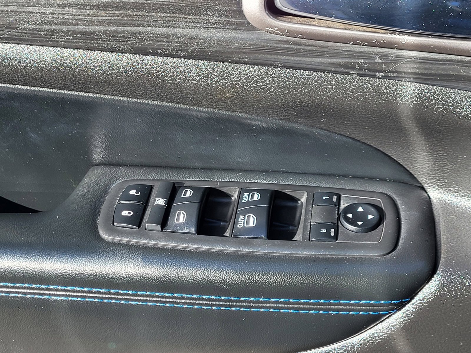 Used 2019 Jeep Grand Cherokee Laredo image 13