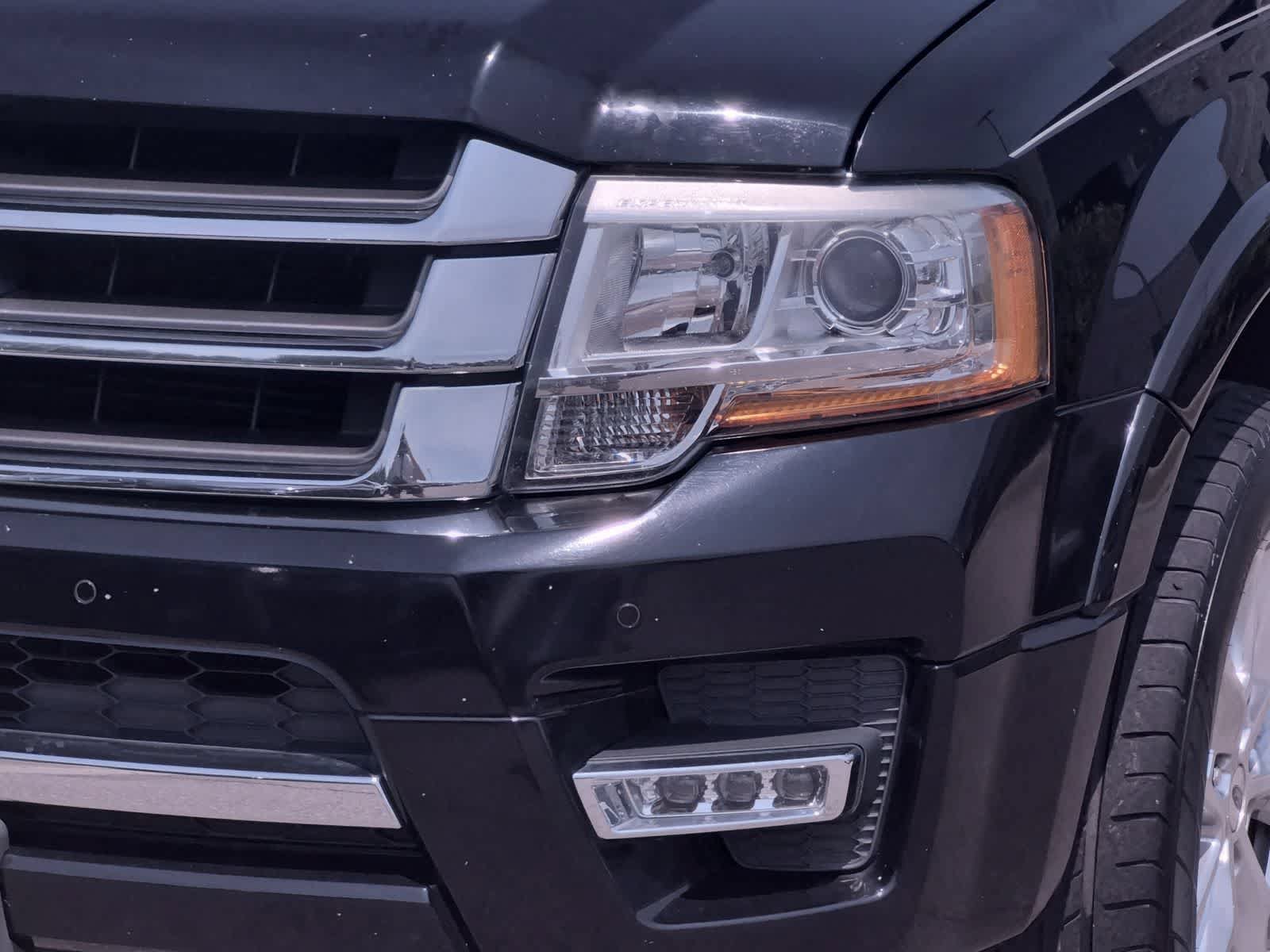 Used 2017 Ford Expedition Limited AWD/4WD image 11