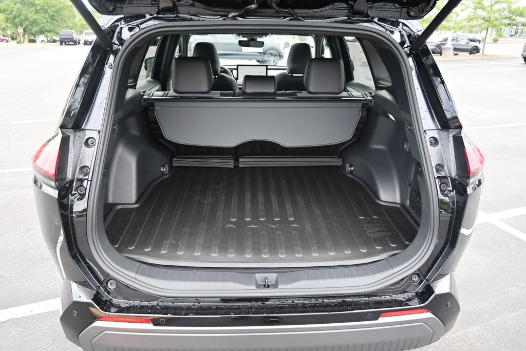 New 2026 Toyota RAV4 XSE AWD/4WD image 7