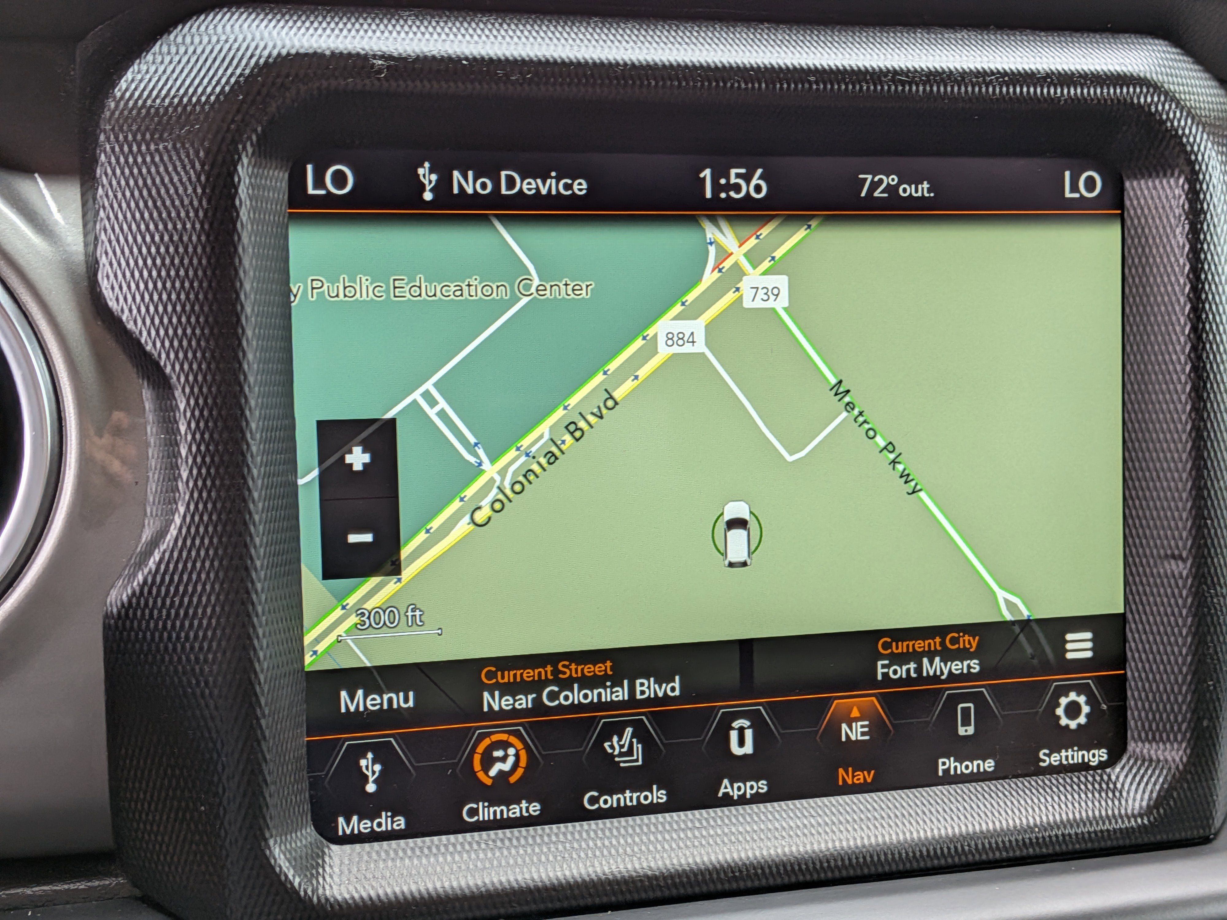 Used 2022 Jeep Gladiator Overland w/ Cold Weather Group image 32