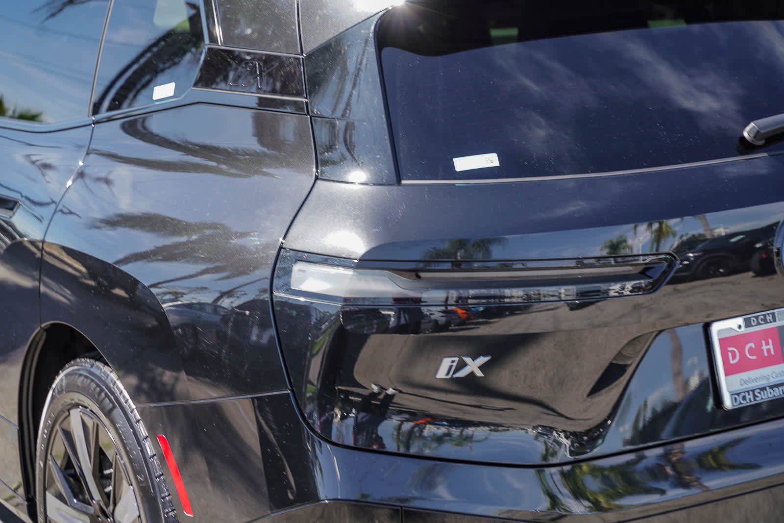 Used 2023 BMW iX xDrive50 w/ Sport Package image 7