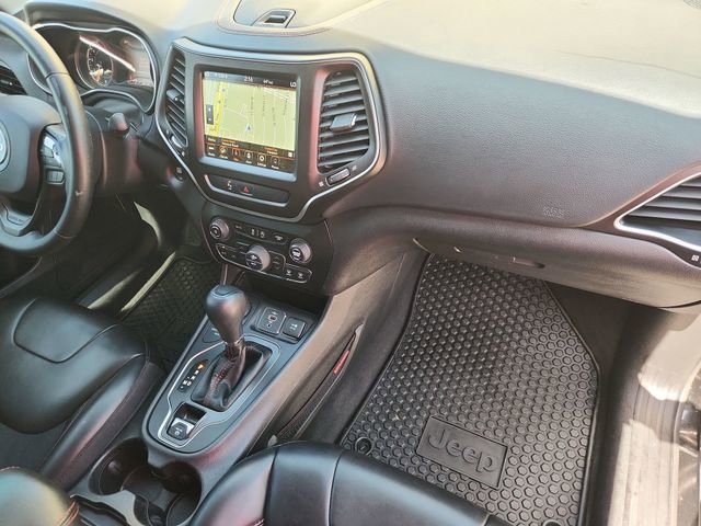 Used 2020 Jeep Cherokee Trailhawk image 28