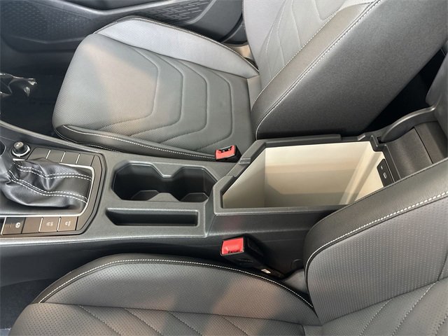 Used 2025 Volkswagen Jetta SEL image 25