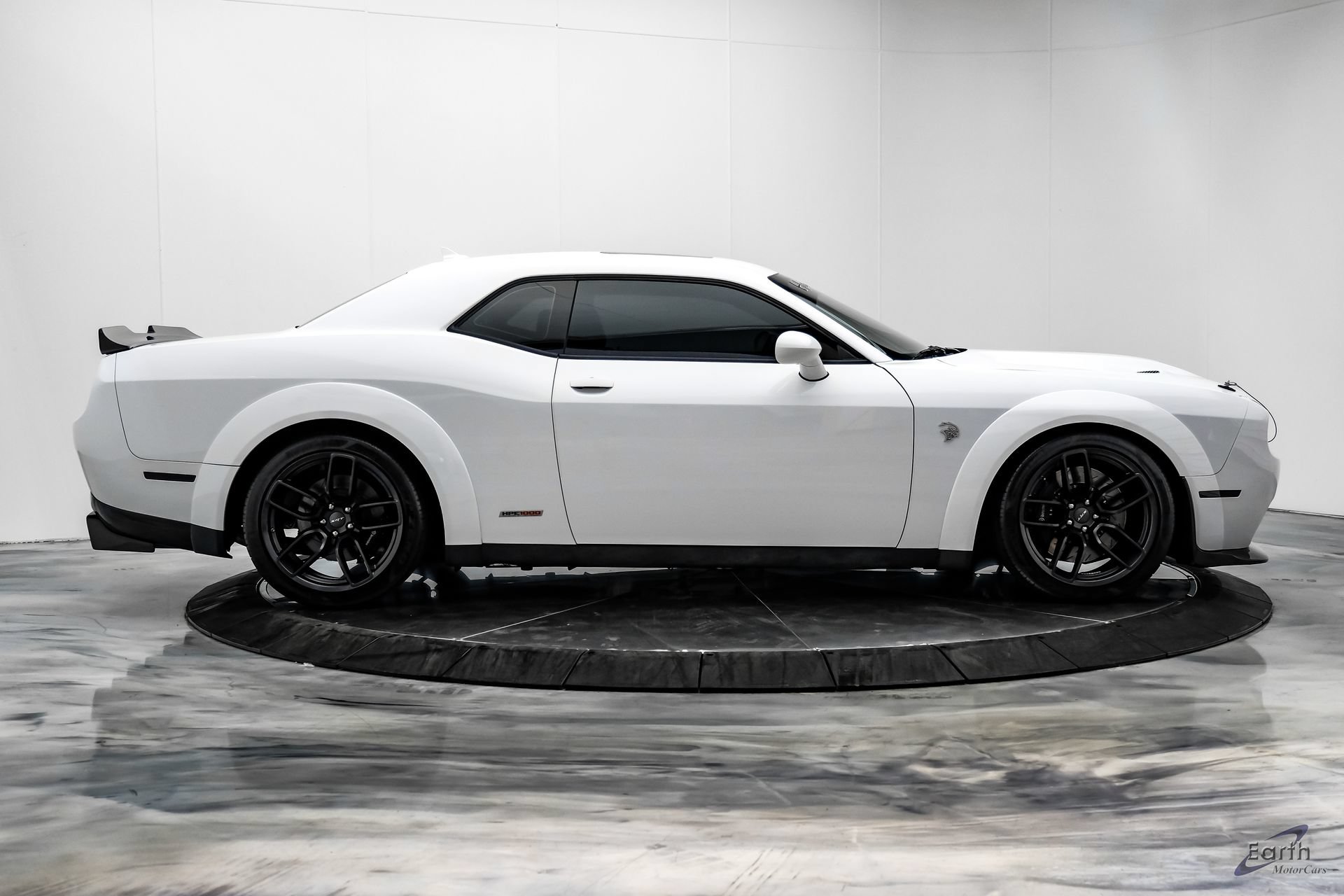 Used 2018 Dodge Challenger SRT Hellcat RWD image 24