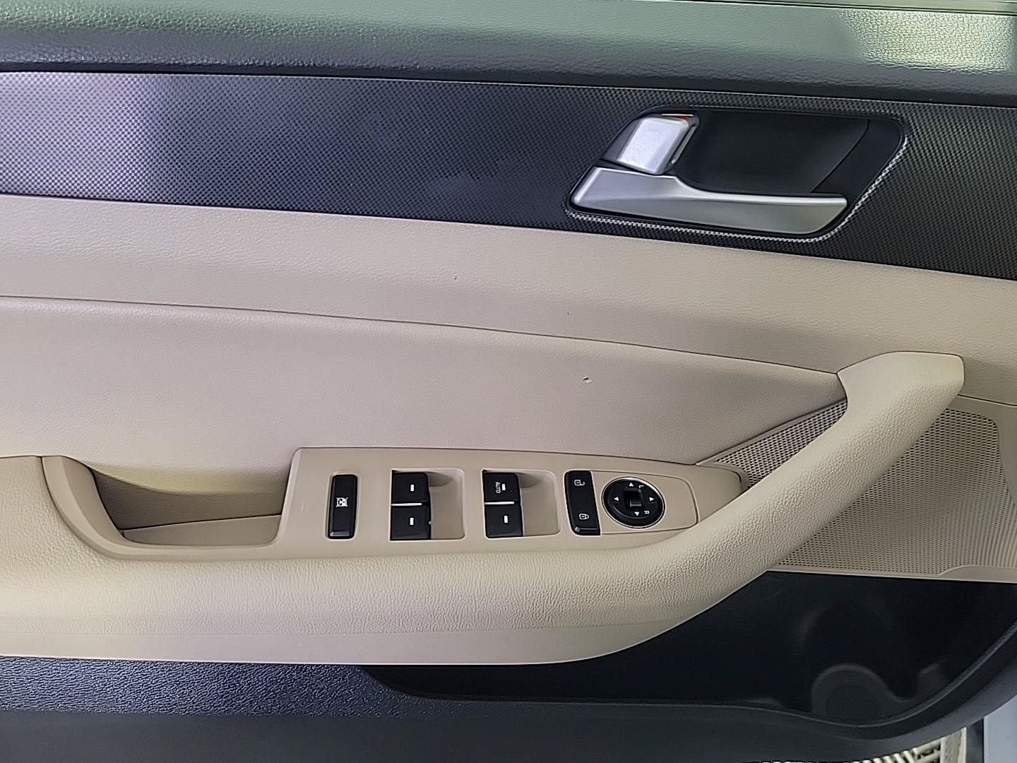 Used 2017 Hyundai Sonata Sport FWD image 34