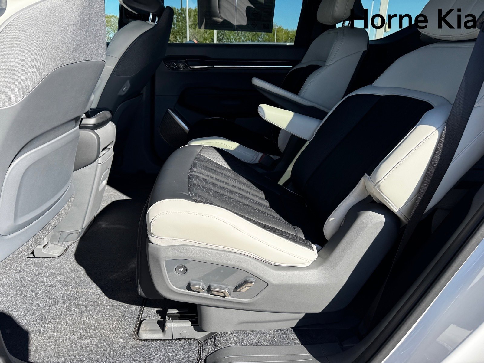 Certified 2026 Kia EV9 GT-Line image 13