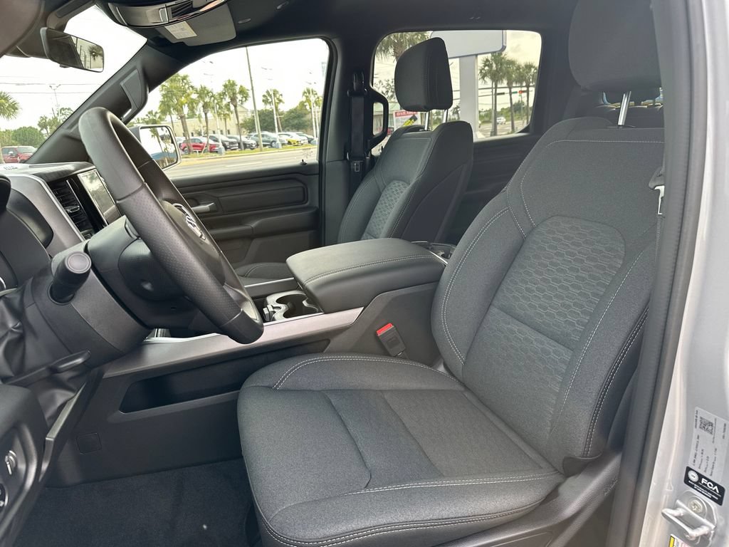 New 2026 RAM 1500 Express AWD/4WD image 11