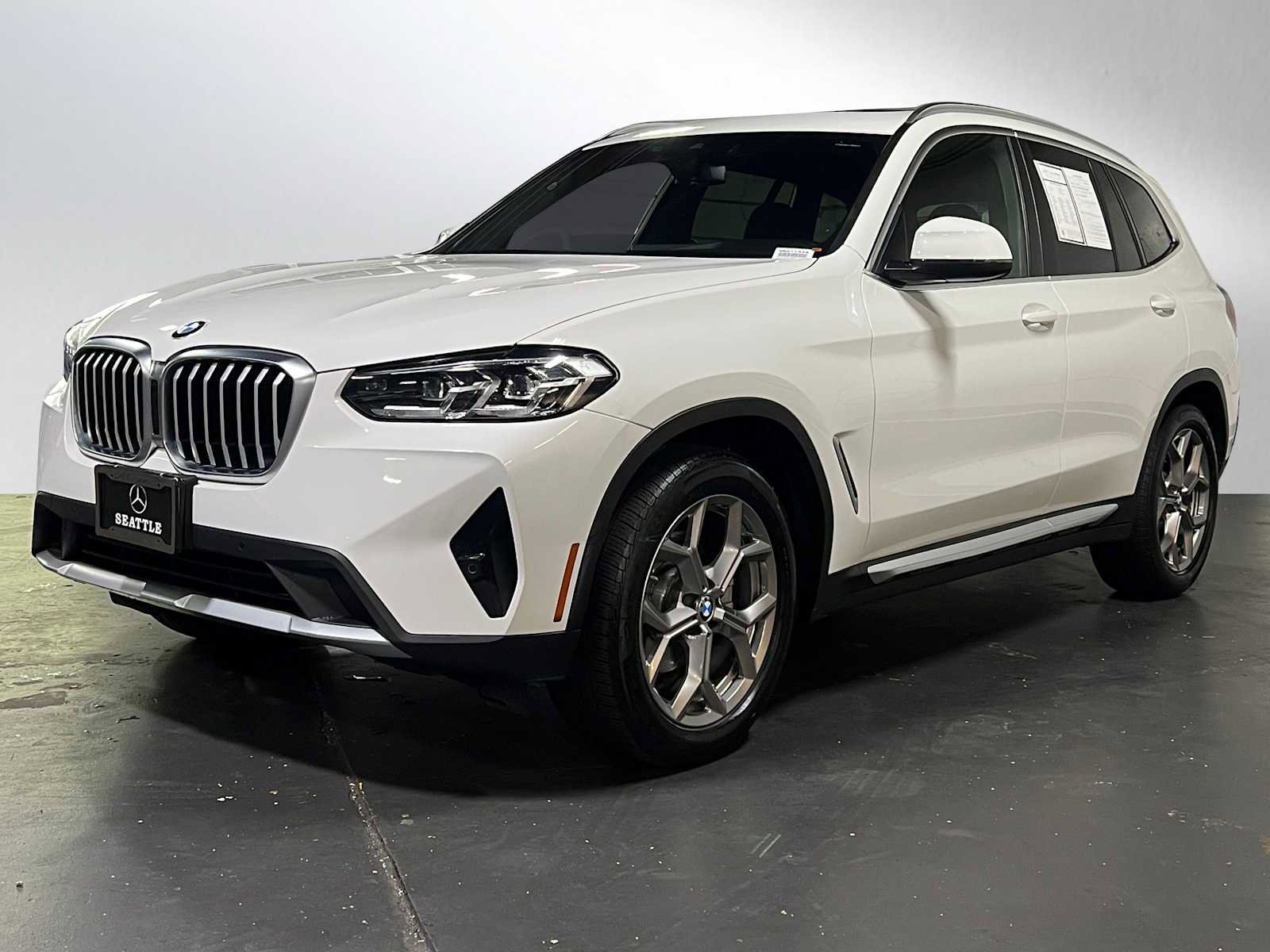 Used 2022 BMW X3 xDrive30i w/ Premium Package 2 image 3