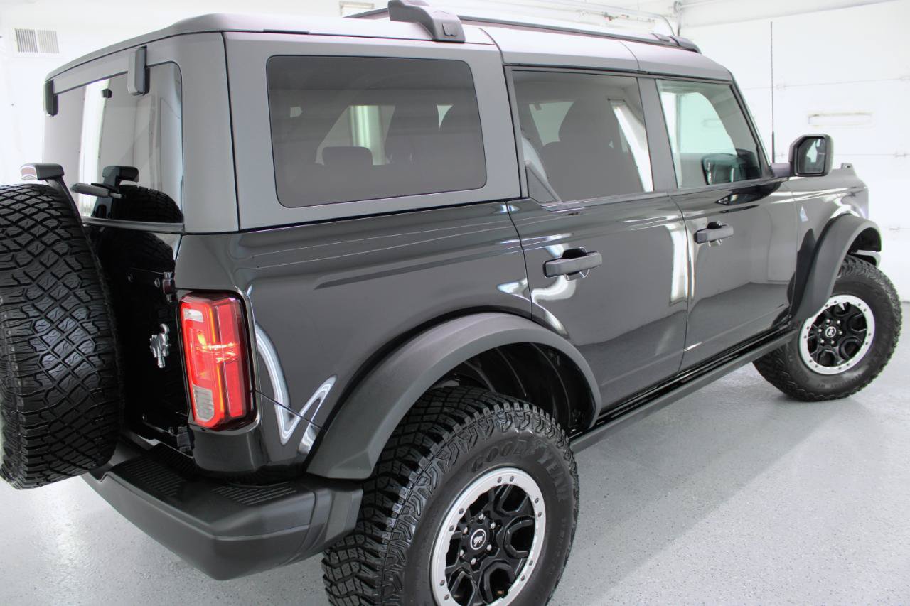 Used 2022 Ford Bronco Black Diamond w/ Sasquatch Package AWD/4WD image 15