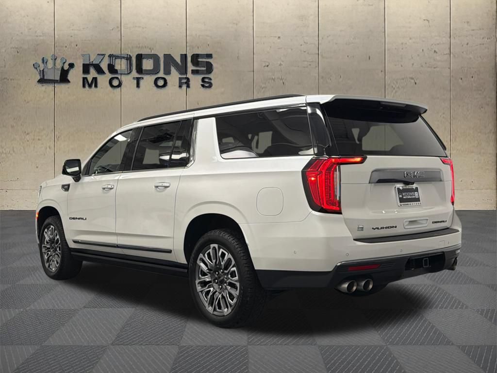 Used 2023 GMC Yukon XL Denali Ultimate AWD/4WD image 6
