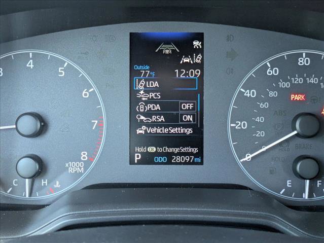 Used 2025 Toyota Corolla Cross L FWD image 11