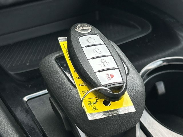 Used 2022 Nissan Rogue SV AWD/4WD image 30