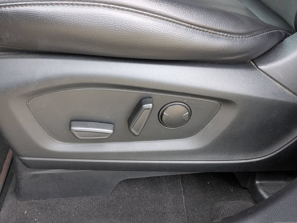 Used 2022 Ford Explorer ST-Line RWD image 8