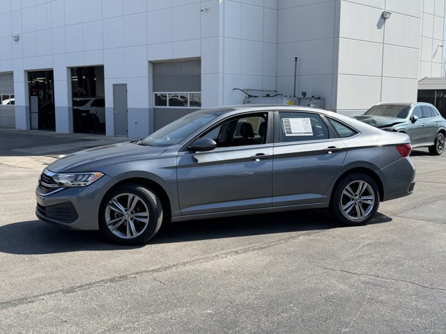 Used 2024 Volkswagen Jetta SE image 8