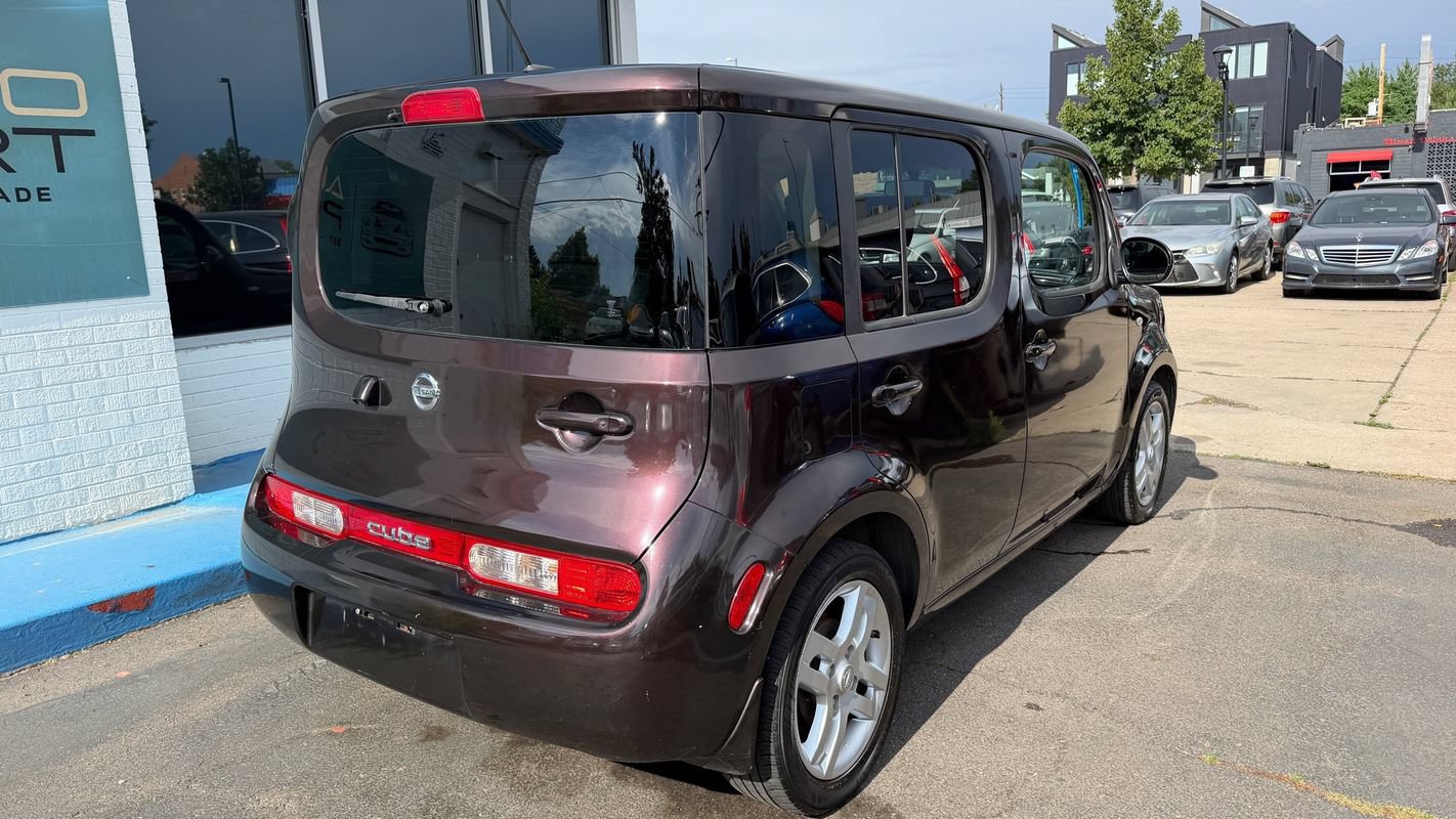 Used 2011 Nissan Cube 1.8 SL w/ SL Preferred Pkg FWD image 2