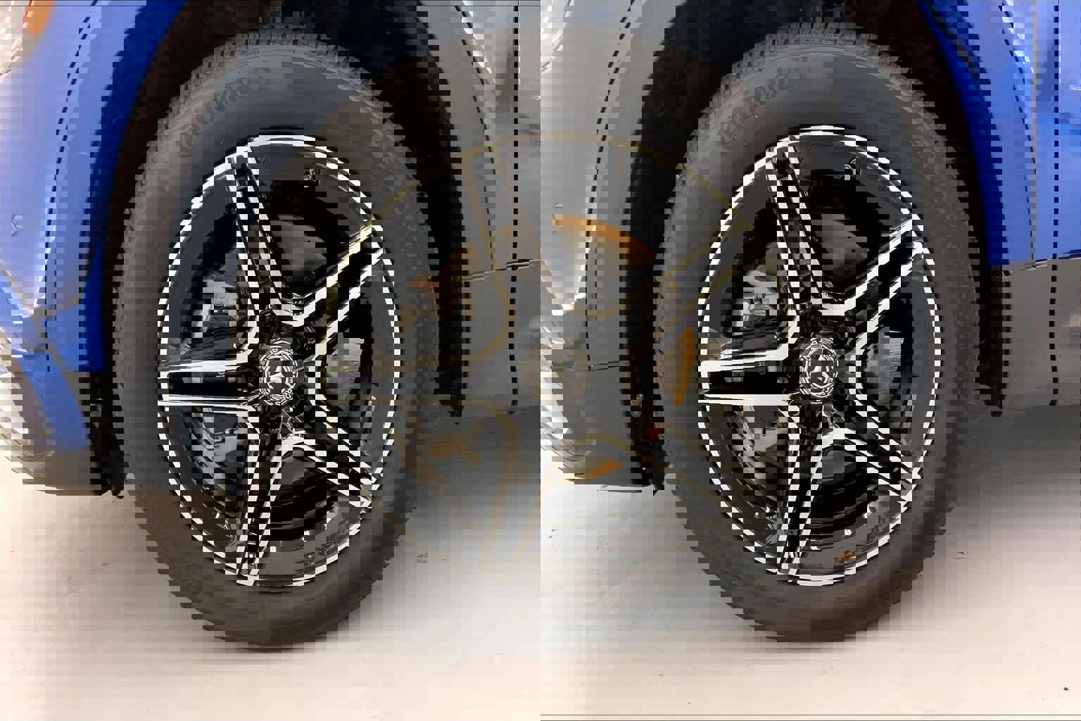 Used 2025 Mercedes-Benz GLB 250 image 8