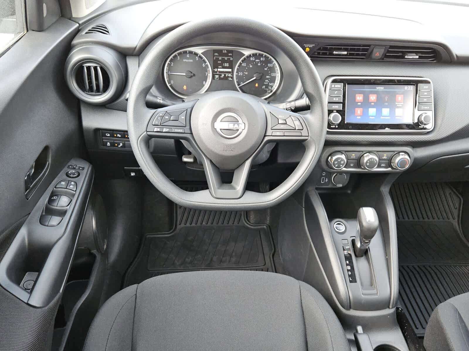 New 2025 Nissan Kicks Play S image 5