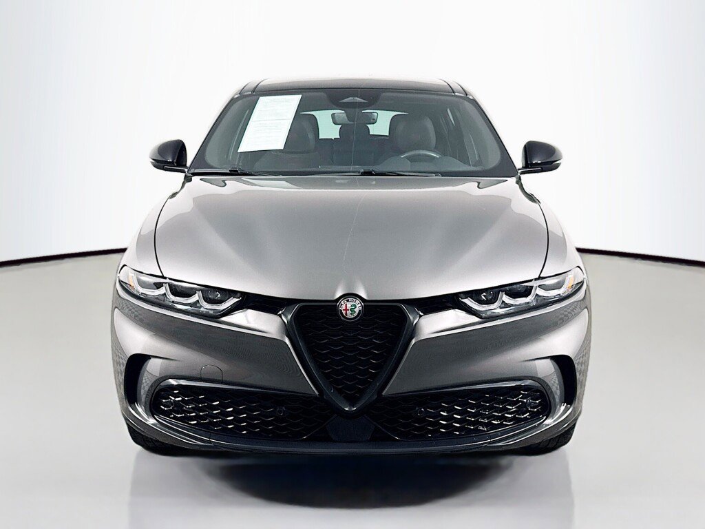 Used 2024 Alfa Romeo Tonale Veloce image 8