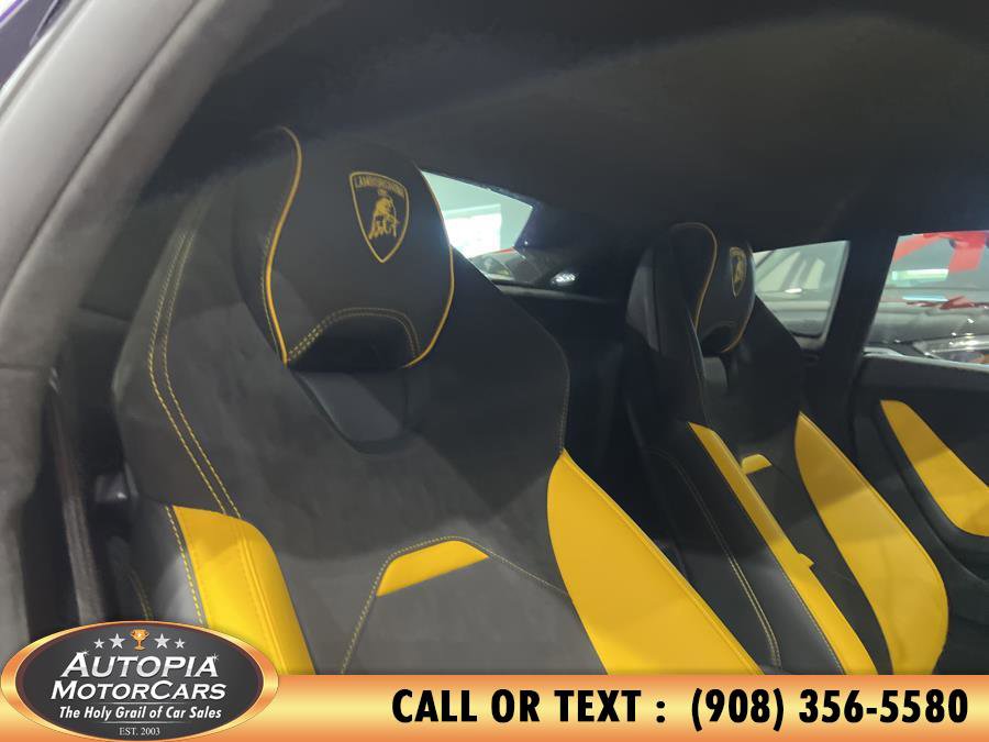 Used 2024 Lamborghini Huracan Tecnica image 19