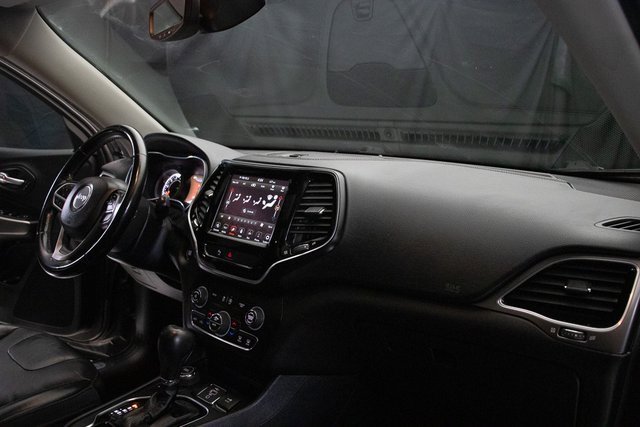 Used 2020 Jeep Cherokee Limited image 15