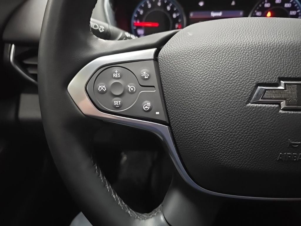 Used 2023 Chevrolet Traverse RS image 19