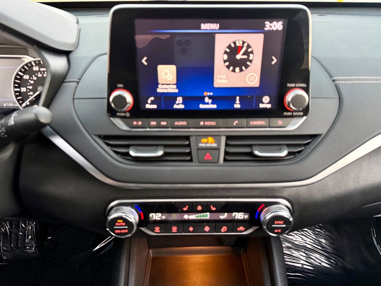 Used 2019 Nissan Altima 2.5 SV image 14