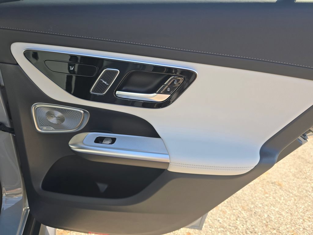 New 2027 Mercedes-Benz GLC 300 4MATIC image 23